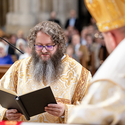 Priesterweihe Byzantinischer Ritus im Stephansdom / Erzdiözese Wien/ Schönlaub