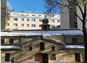https://gemeinschaftvomlamm.org/fraternitaten/kleine-schwestern-vom-lamm/petit-monastere-marie-lumiere-de-l-eglise/