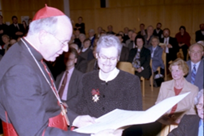 Friederike Valentin und Kardinal Christoph Schönborn / EDW Friederike Valentin und Kardinal Christoph Schönborn